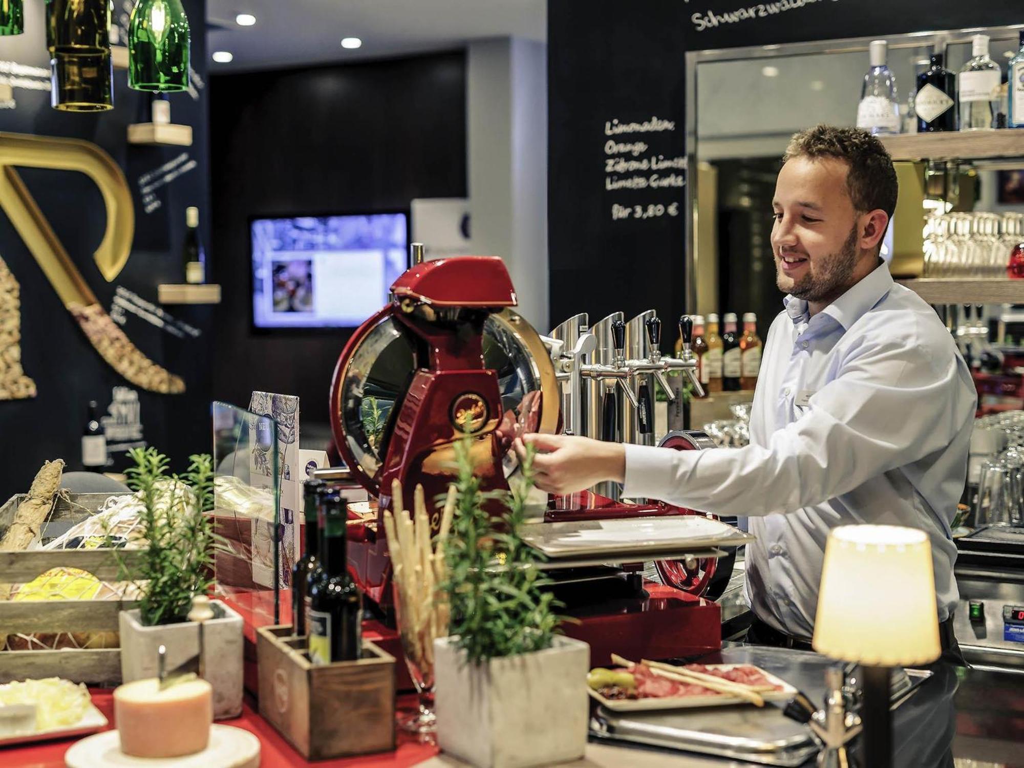 Mercure Hotel & Residenz Berlin Checkpoint Charlie — Bilder 2